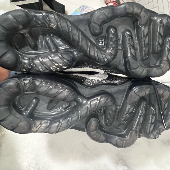Size 8.5 - Nike Air VaporMax 2023 Flyknit Oreo main image 7